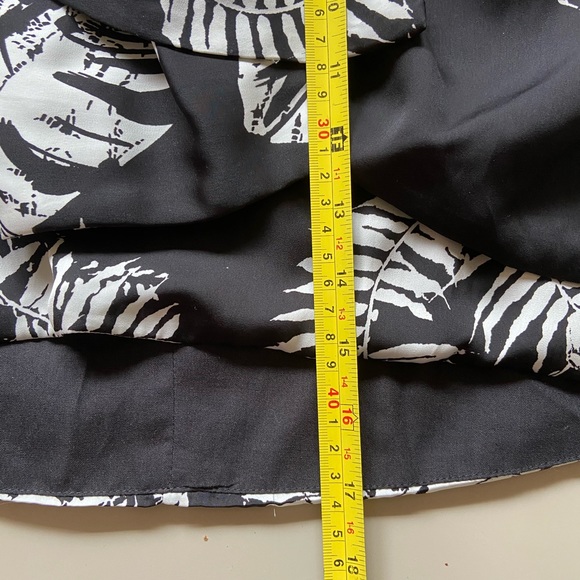 2 for $30 🥥 Zara cute wrap mini skirt - Picture 7 of 7